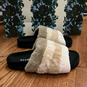 ROAM Furry Prism Slides Creams